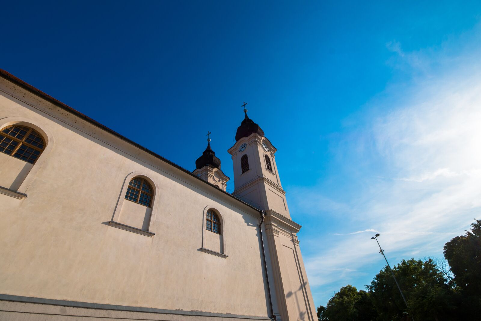Canon EF-S 10-18mm F4.5–5.6 IS STM sample photo. Church, landscape, sky photography