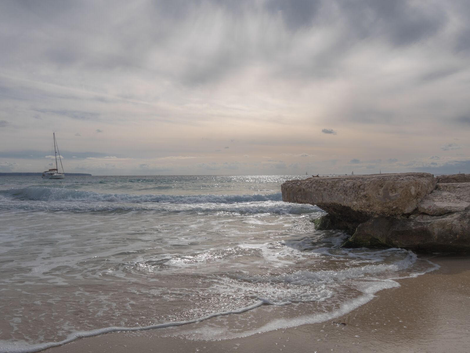 Panasonic Lumix DMC-GX8 sample photo. Body of water, sea photography