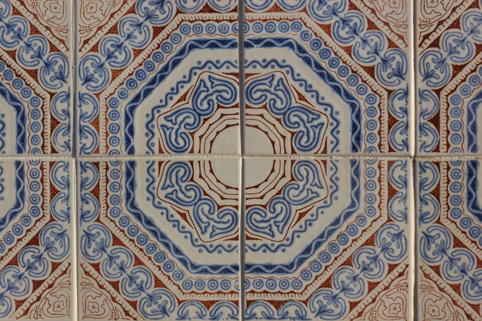 Canon EOS 550D (EOS Rebel T2i / EOS Kiss X4) sample photo. Portugal, porto, tiles photography