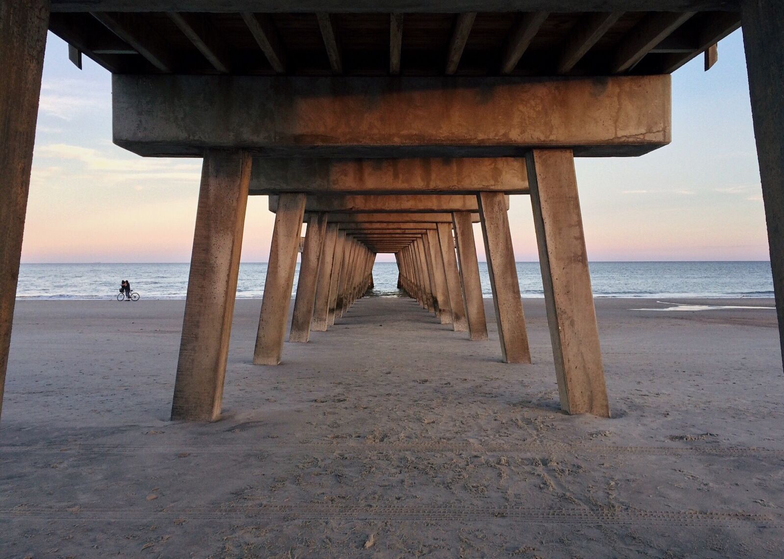 iPhone 5s back camera 4.15mm f/2.2 sample photo. Pier beach, ocean, water photography