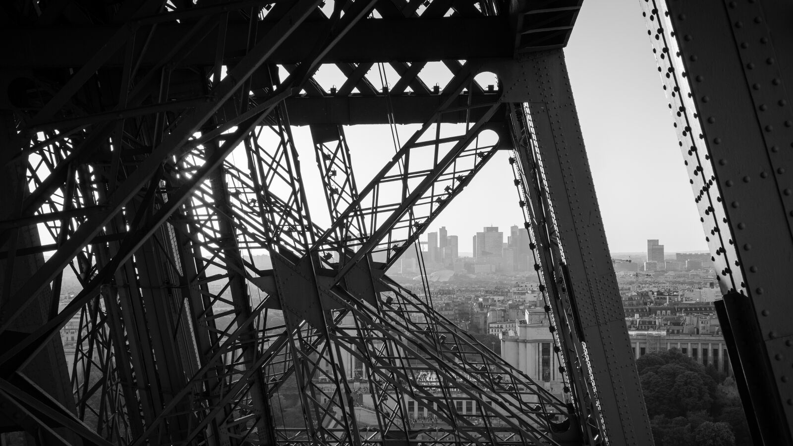 Sony a6000 + Sony E 35mm F1.8 OSS sample photo. Paris, architecture, eiffel tower photography