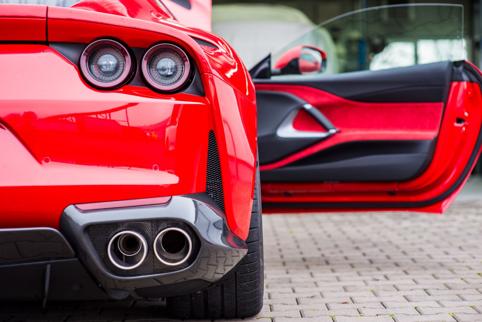 Nikon D800 sample photo. Ferrari, background, luxury car photography