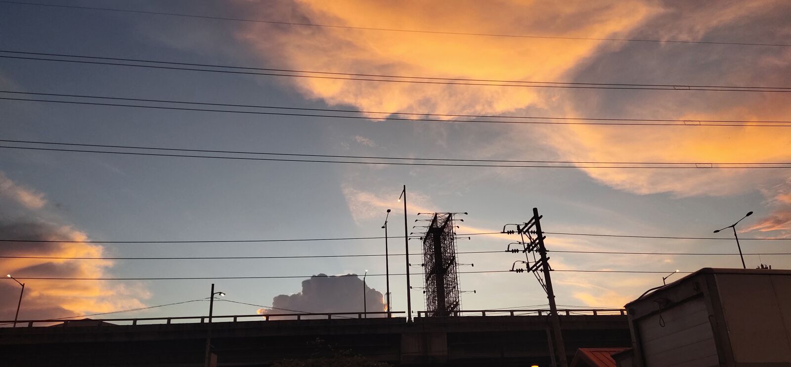 vivo 1818 sample photo. Sky, skyway, sunset photography