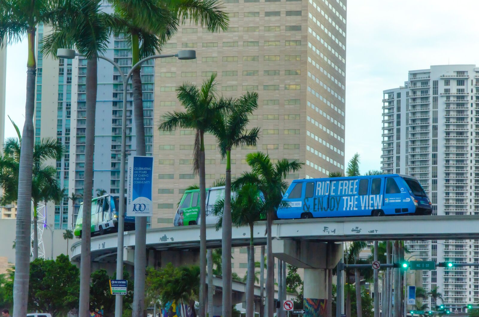 Nikon D7000 sample photo. Miami, brickell, florida photography