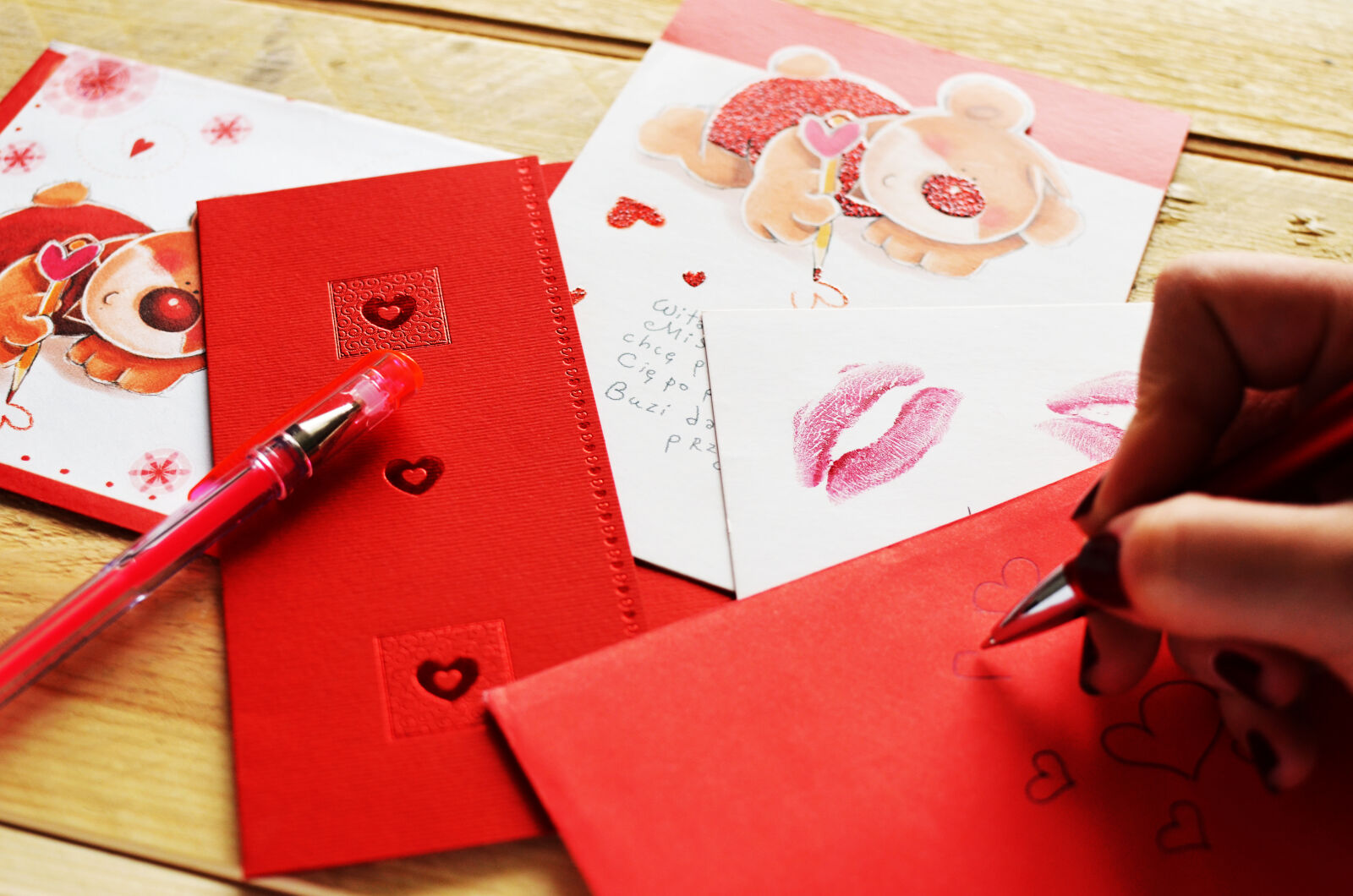 Nikon D5100 + Nikon AF-S DX Nikkor 35mm F1.8G sample photo. Love, writing, gift, letter photography