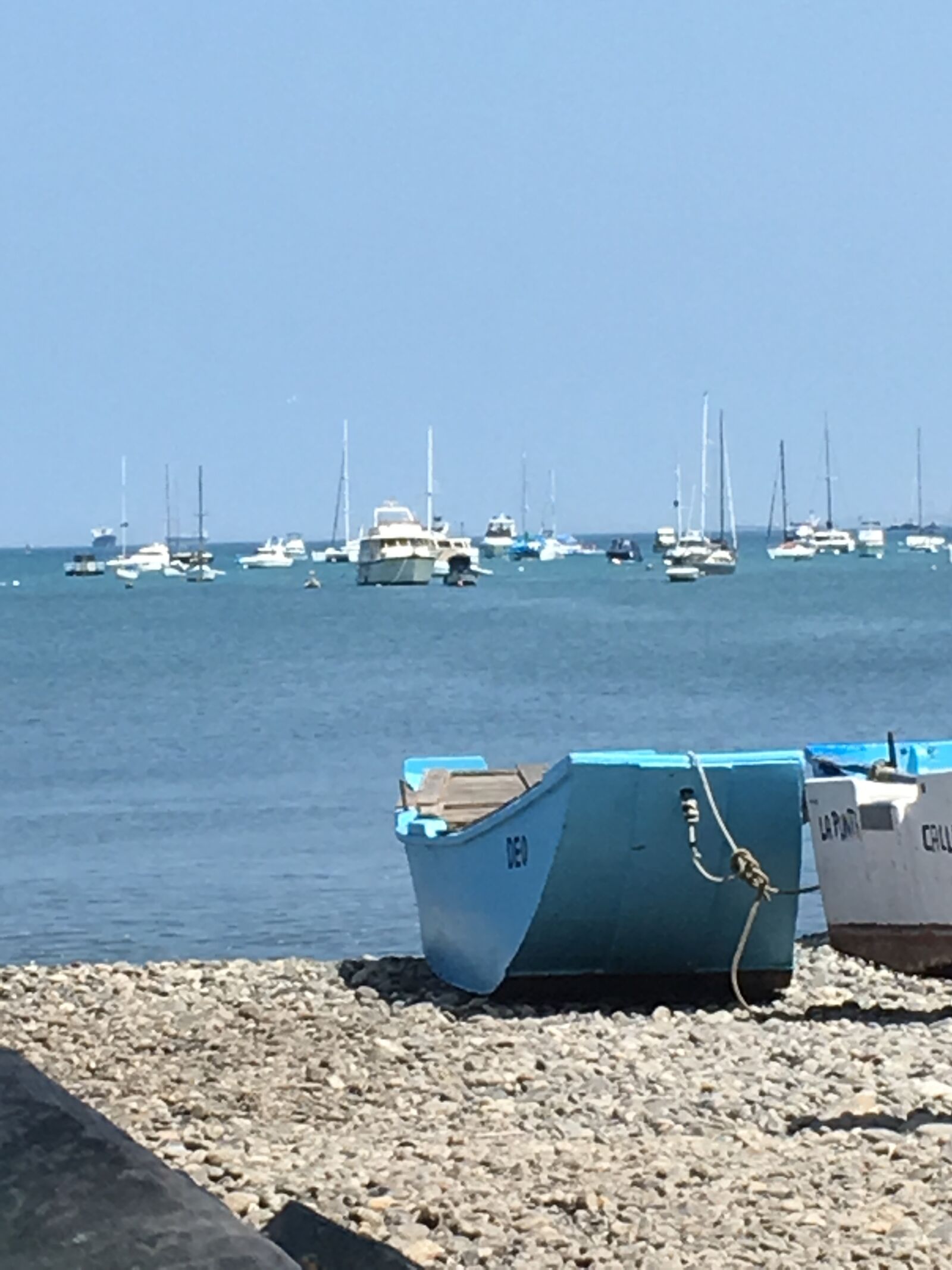 iPhone SE back camera 4.15mm f/2.2 sample photo. Beach, sea, boat photography