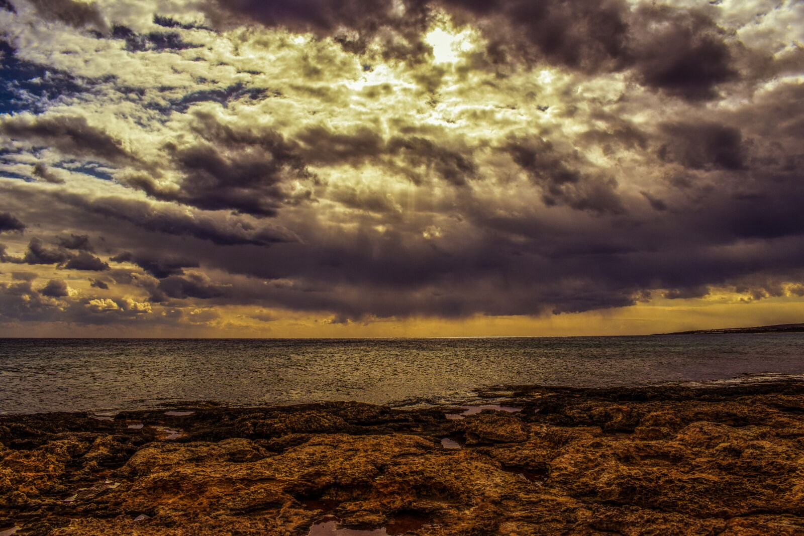 Nikon D3300 sample photo. Beach, rocky, sky photography
