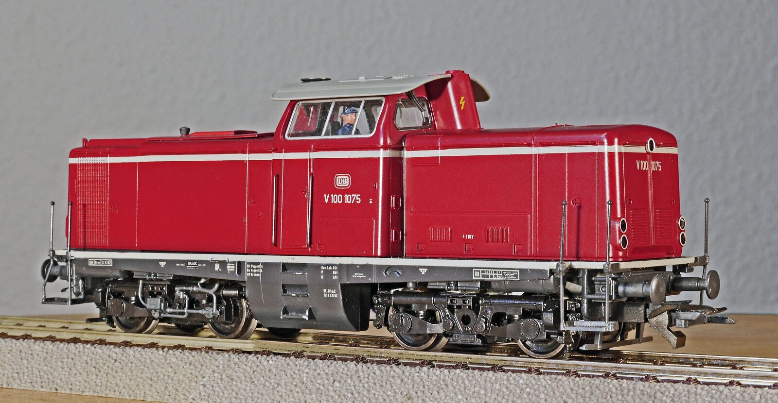 Panasonic Lumix DMC-GH3 sample photo. Diesel locomotive, model, scale photography