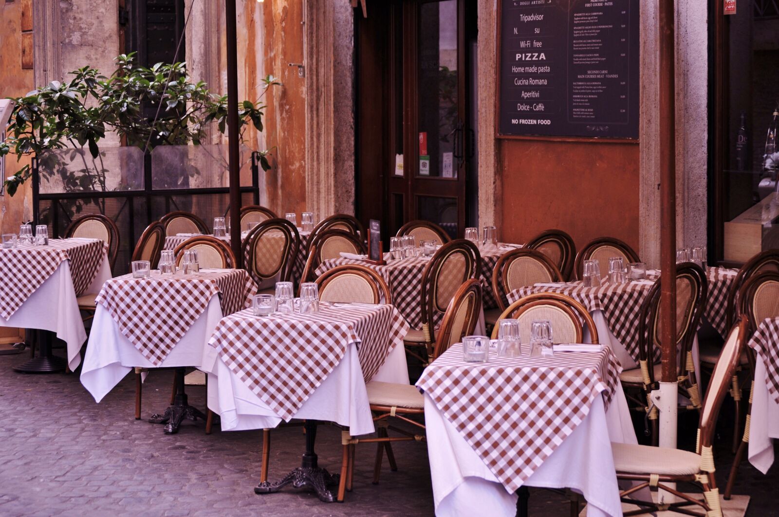Nikon D5000 sample photo. Italian, pizza, restaurant, italy photography