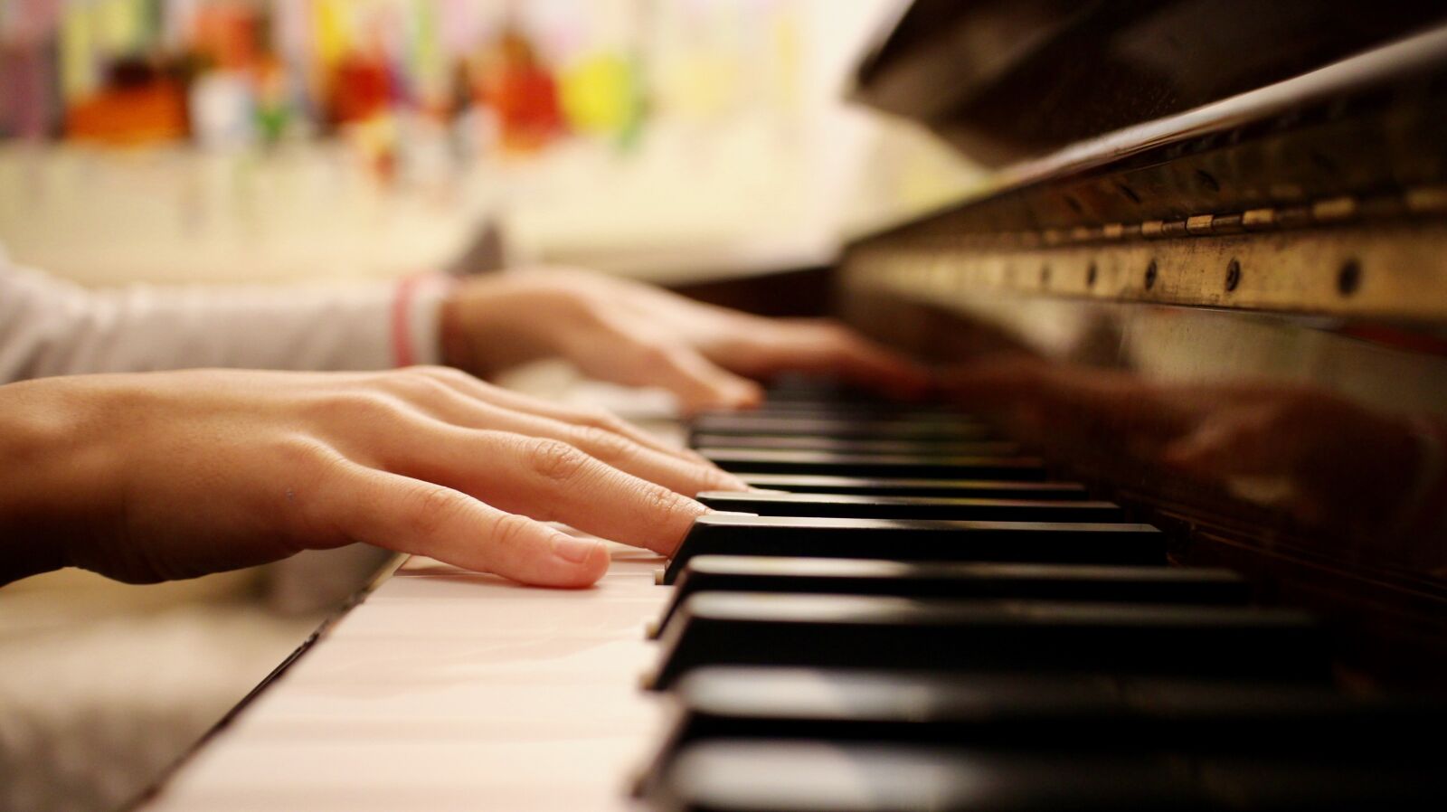 Canon EOS M + Canon EF-M 22mm F2 STM sample photo. Music, piano, keys photography