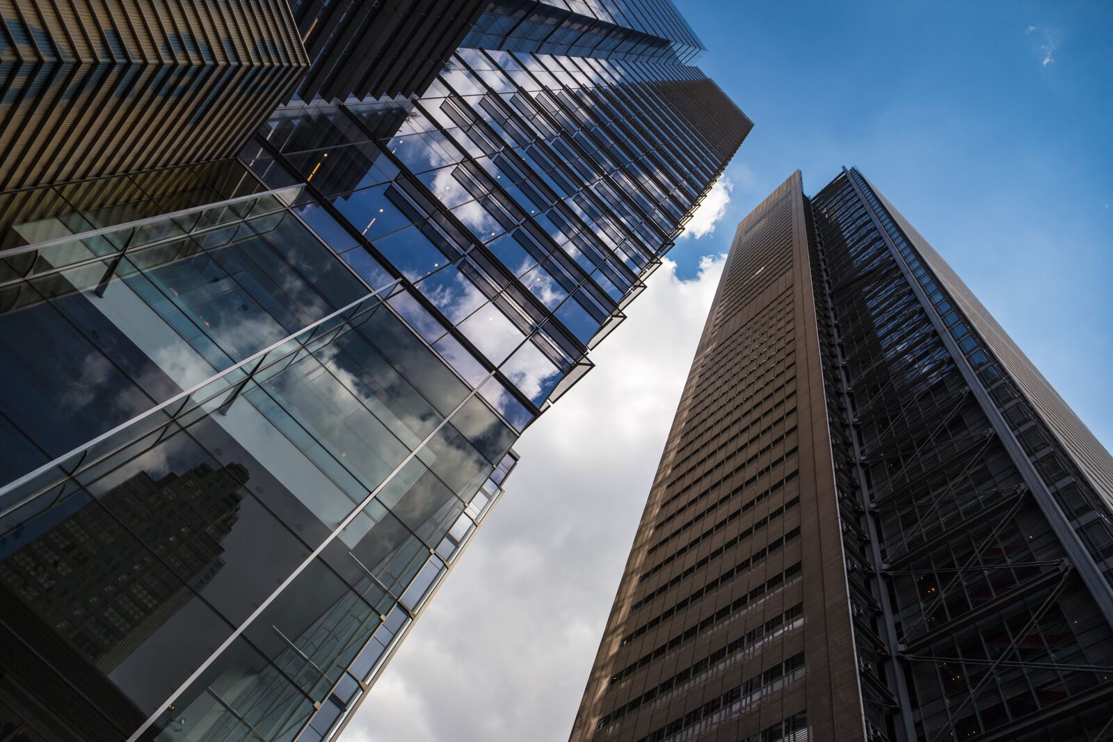 Canon EOS 6D + Canon EF 24-105mm F4L IS USM sample photo. Buildings, skyscraper, nyc photography