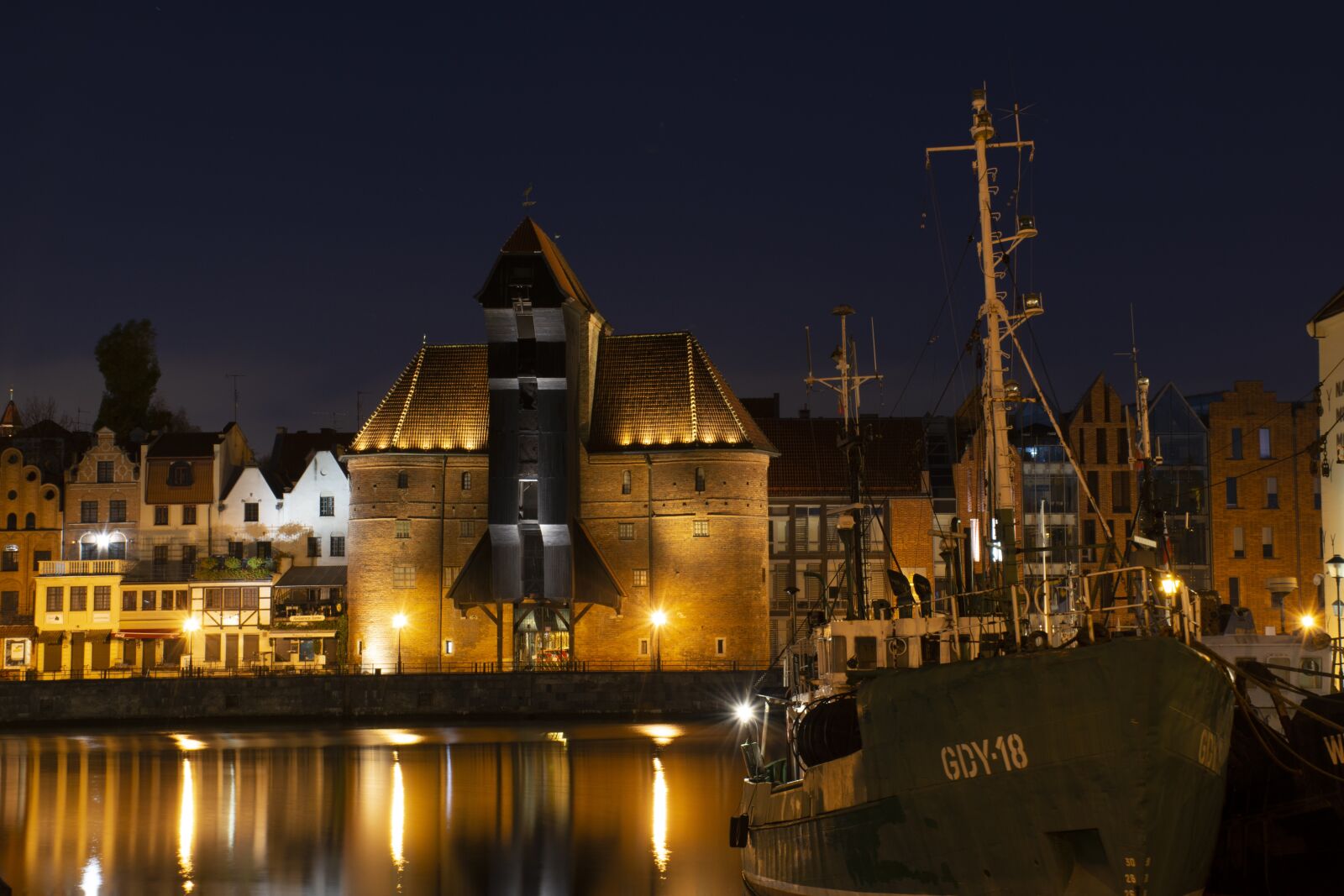 Nikon D7200 sample photo. Gdansk, night, old town photography