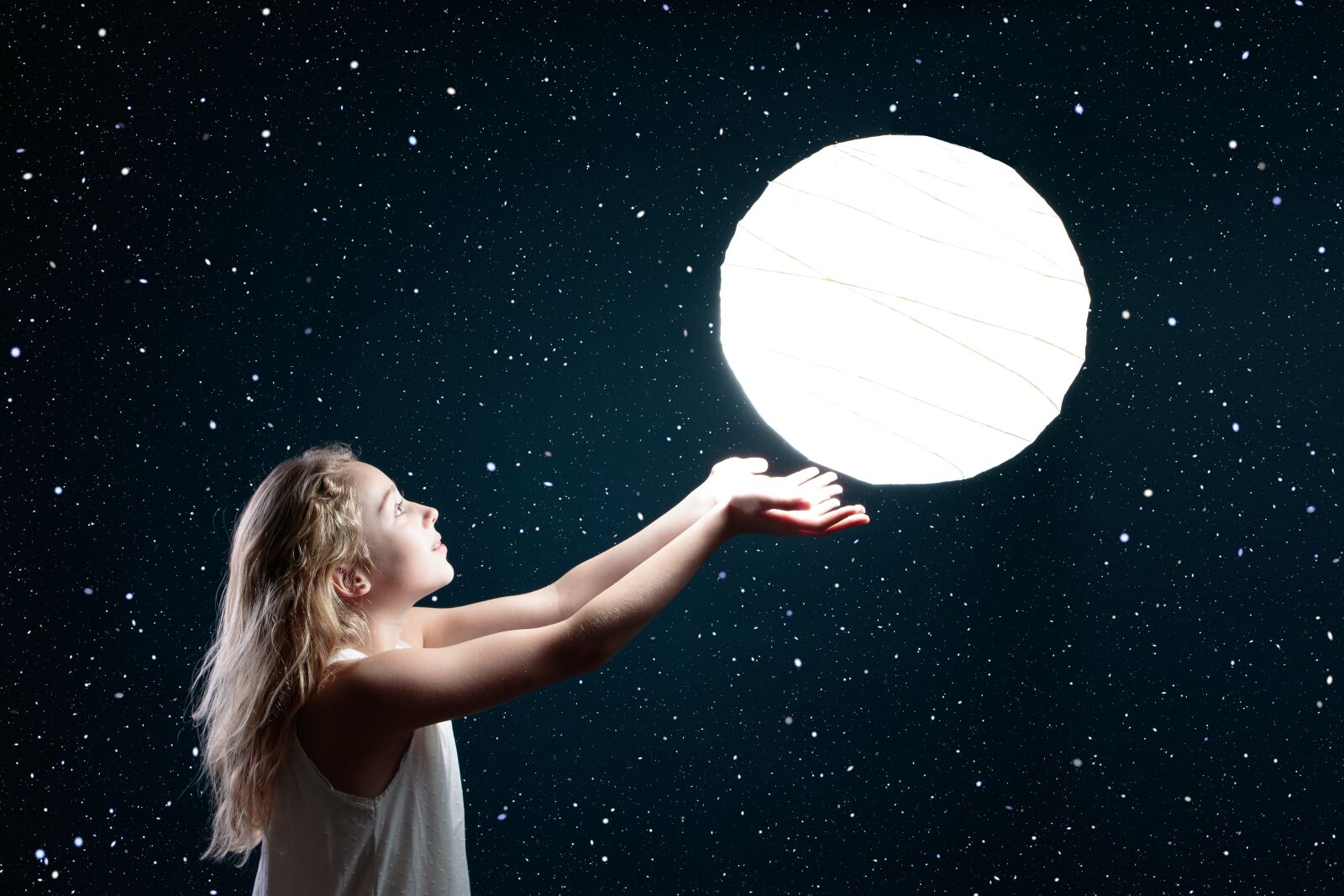 Canon EF 35mm F2 IS USM sample photo. Moon, space, astronomy photography