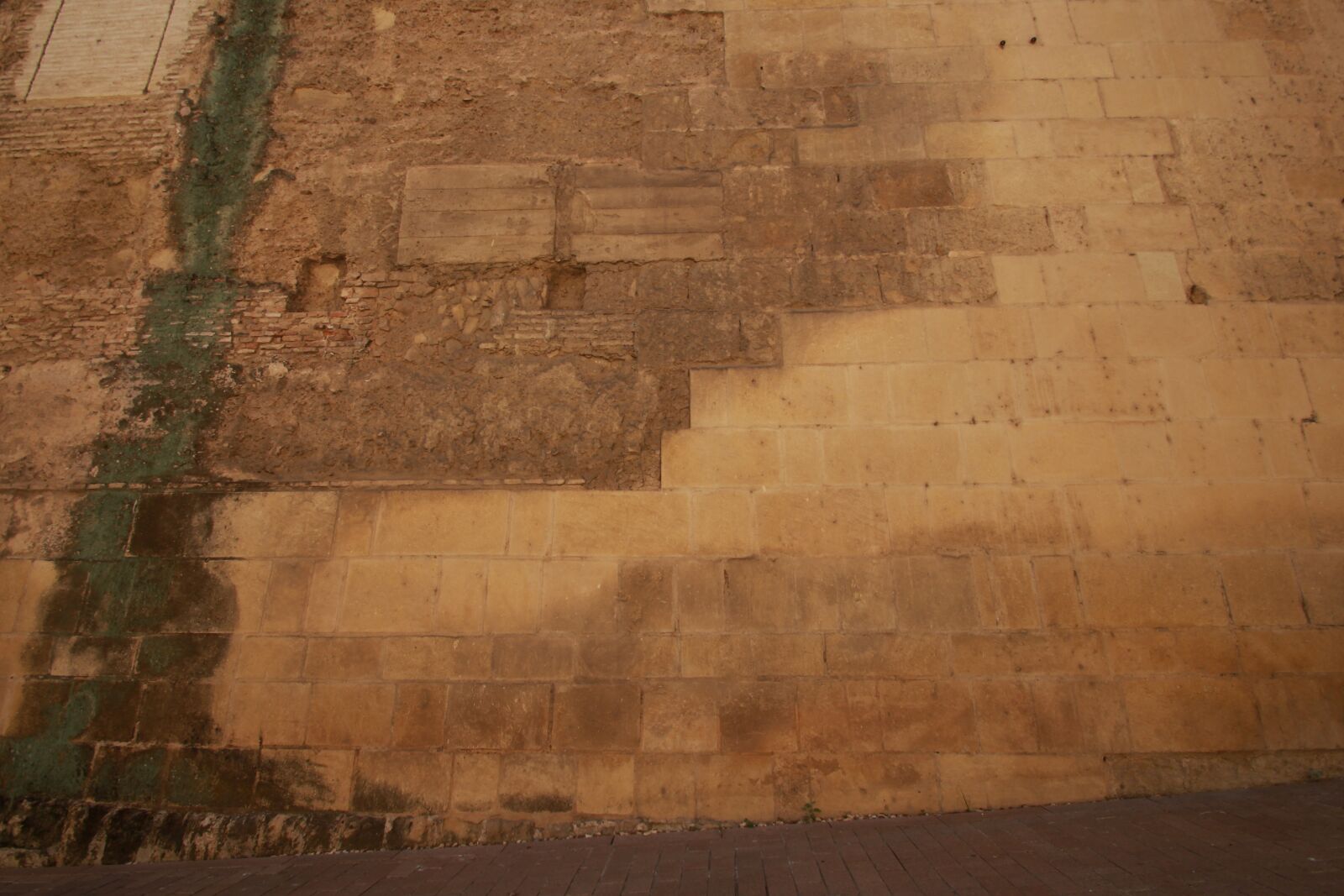 Canon EOS 700D (EOS Rebel T5i / EOS Kiss X7i) sample photo. Wall, stones, background photography