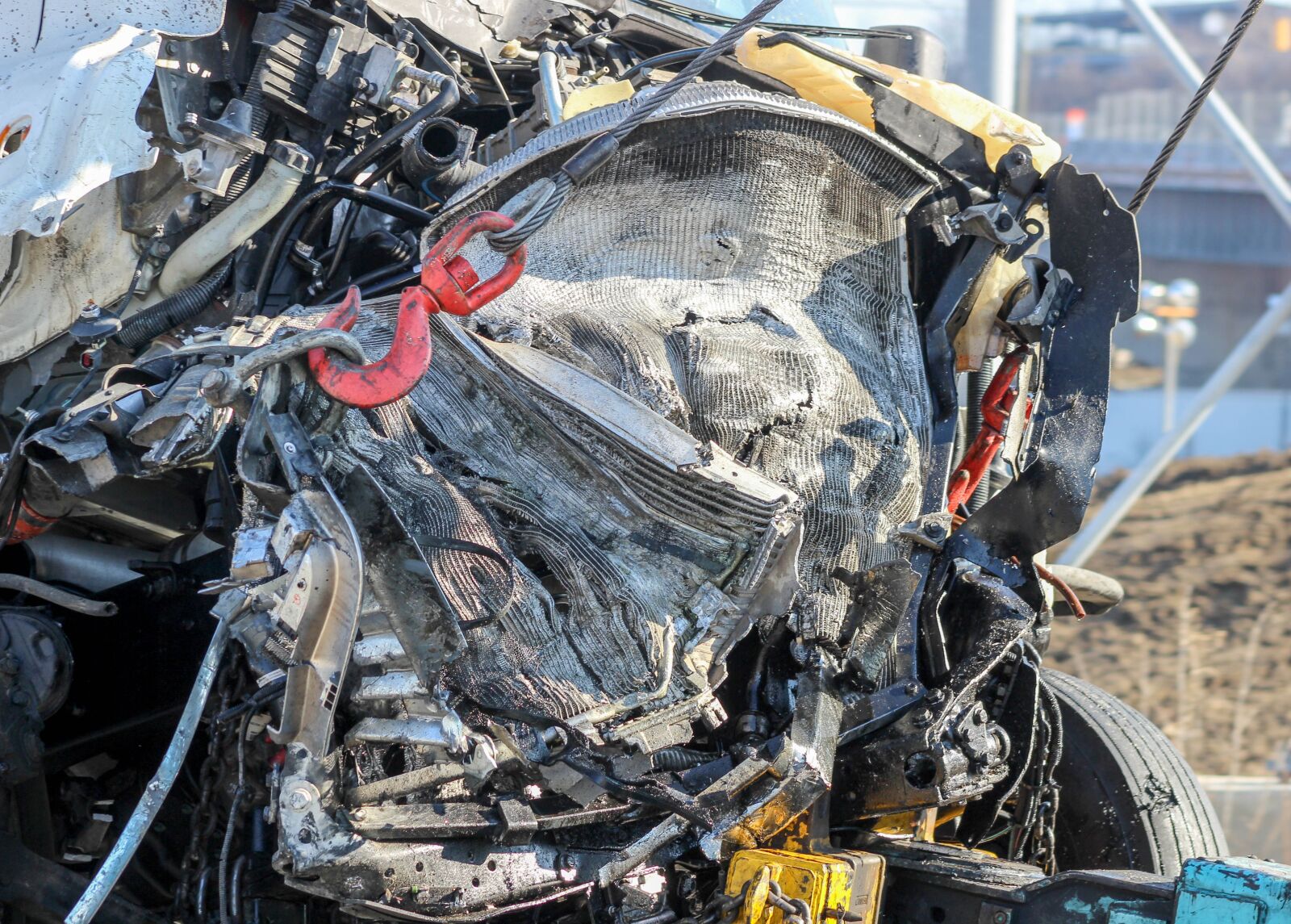 Canon EOS 600D (Rebel EOS T3i / EOS Kiss X5) sample photo. Industry, recycling, junkyard photography