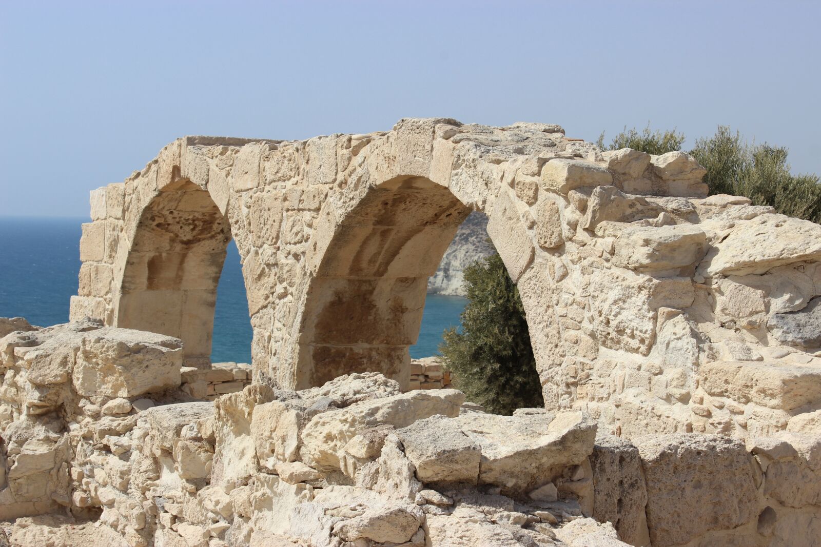 Canon EOS 600D (Rebel EOS T3i / EOS Kiss X5) sample photo. Cyprus, excavation, ruins photography