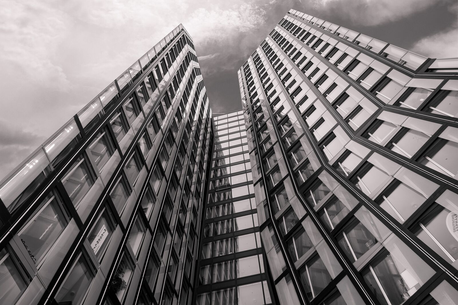 Canon EOS 80D sample photo. Skyscraper, architecture, building photography
