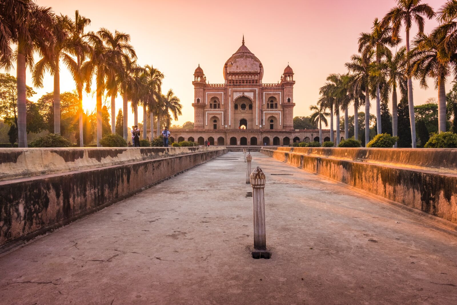 Fujifilm X-T2 + Fujifilm XF 16mm F1.4 R WR sample photo. India, delhi, temple photography