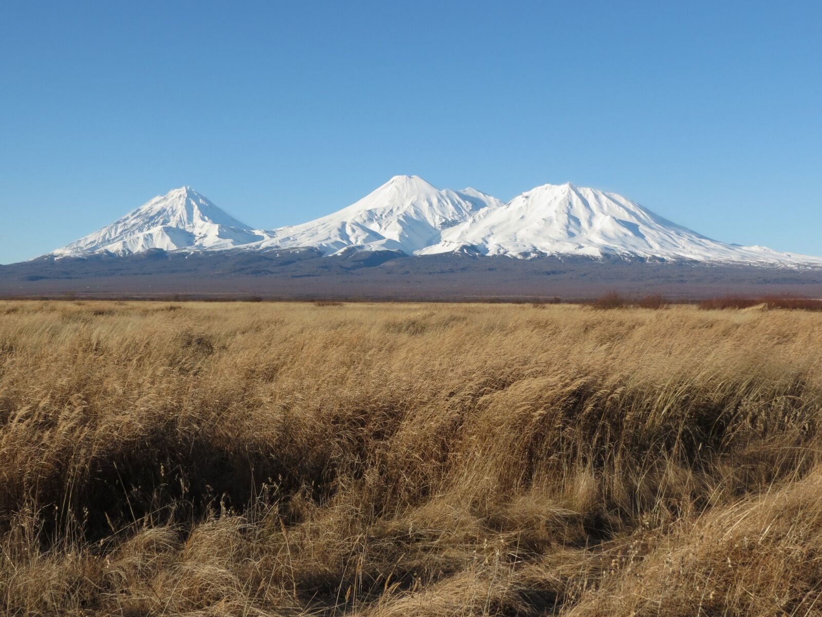 Canon PowerShot SX40 HS sample photo. Volcanoes, snowy mountains, vertices photography