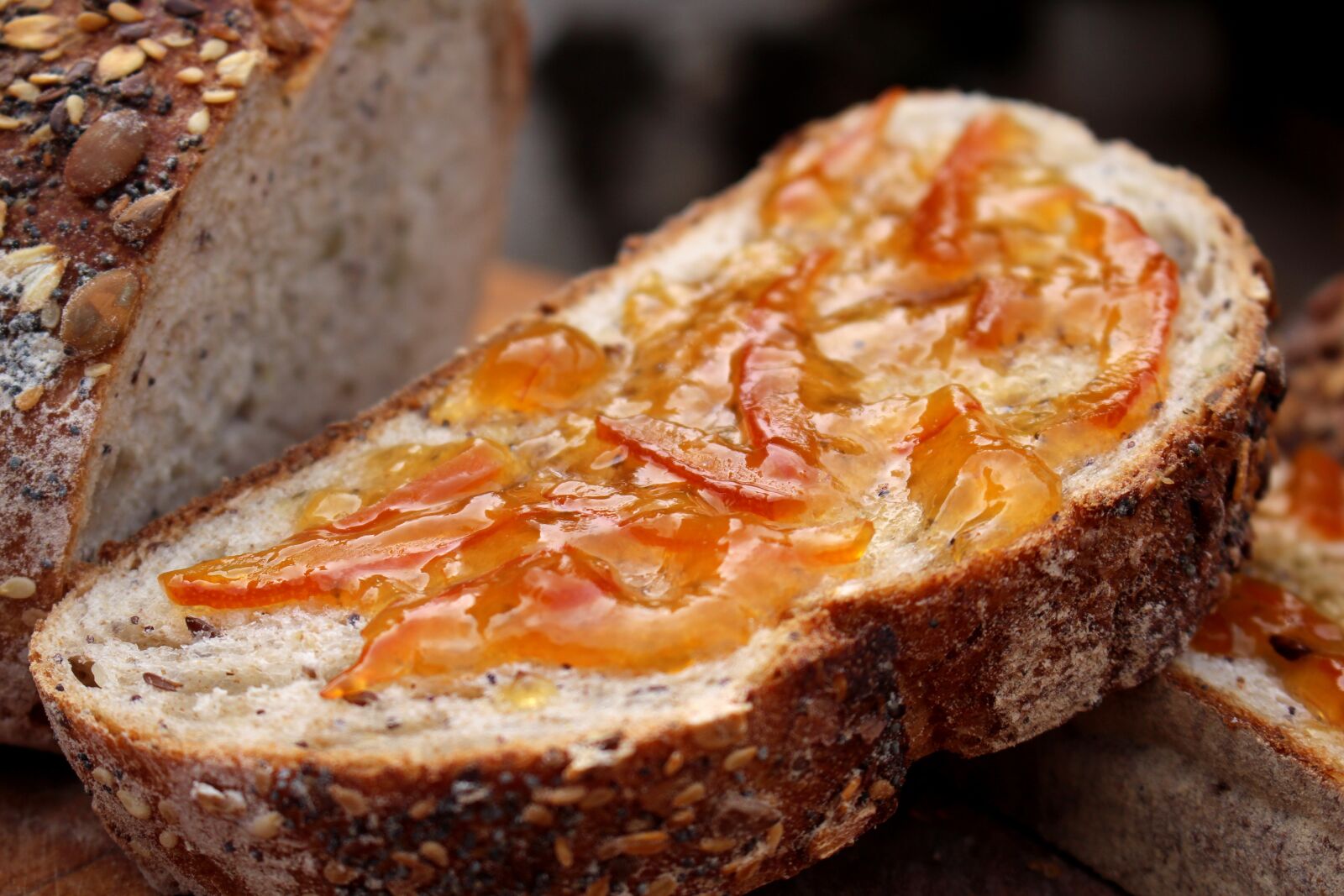 Canon EOS 650D (EOS Rebel T4i / EOS Kiss X6i) + Canon EF-S 18-55mm F3.5-5.6 IS STM sample photo. Bread, jam, food photography