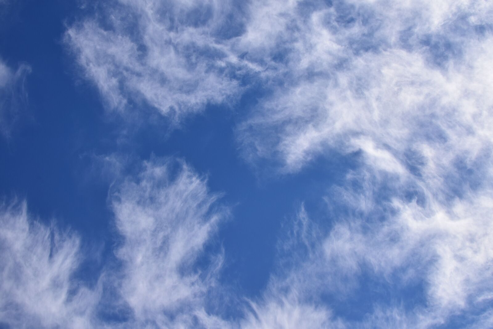 Nikon D3300 sample photo. Fascinating wispy clouds, cloudscape photography