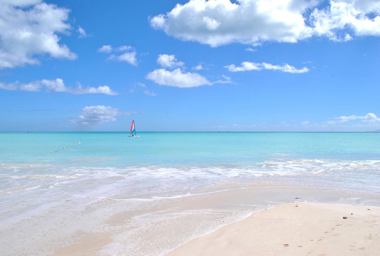 Nikon D3000 sample photo. Sand, water, beach, summer photography