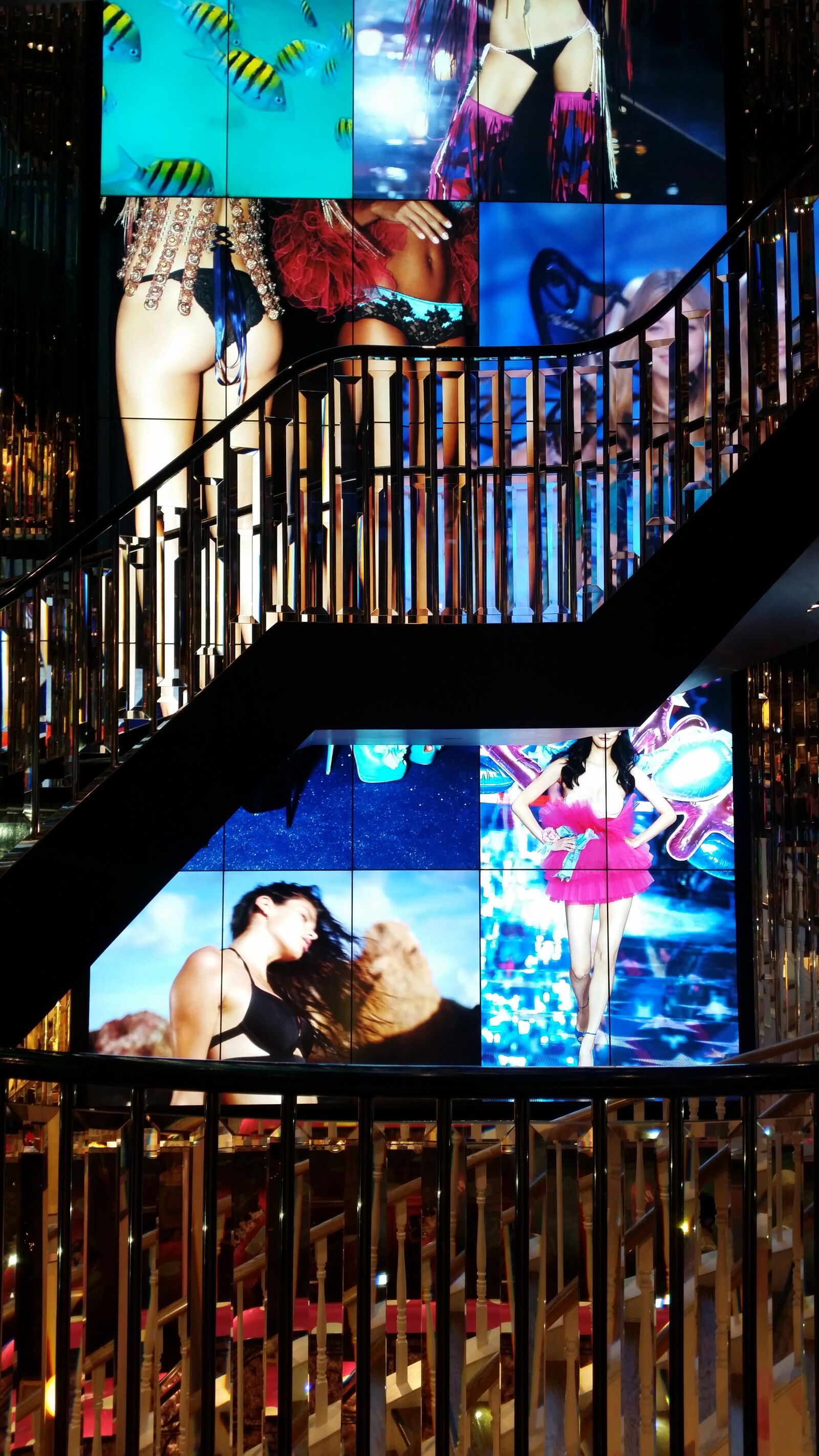 Samsung Galaxy S5 sample photo. Victoria's secret, ladder, glass photography