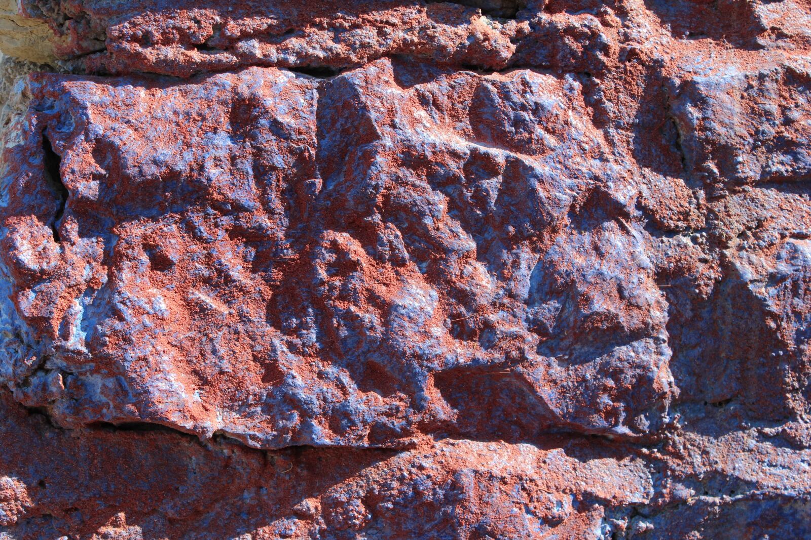Canon EOS 600D (Rebel EOS T3i / EOS Kiss X5) sample photo. Painted stone, distressed, paint photography