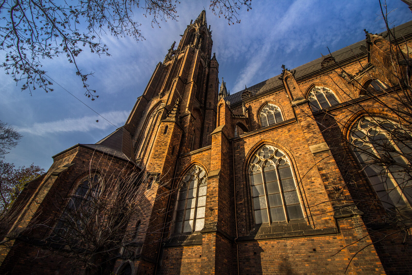 Canon EF-S 10-18mm F4.5–5.6 IS STM sample photo. Architecture, building, cathedral, catholic photography