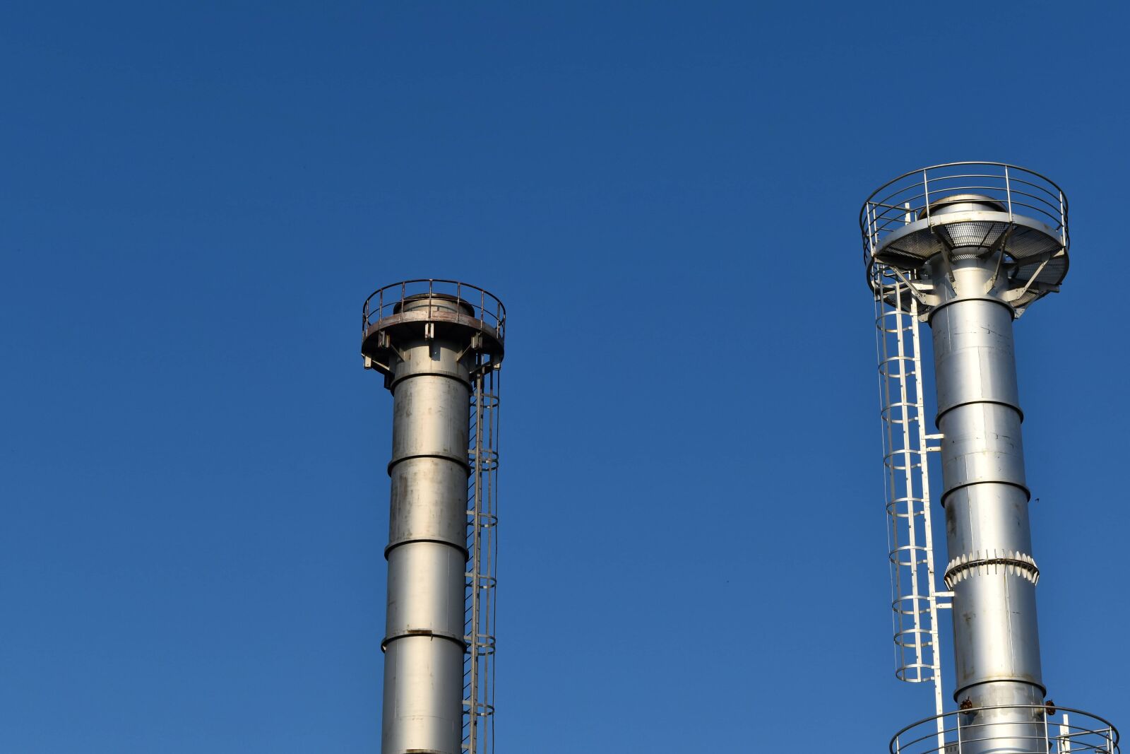 Nikon D5500 sample photo. Factory, refinery, tower, chimney photography