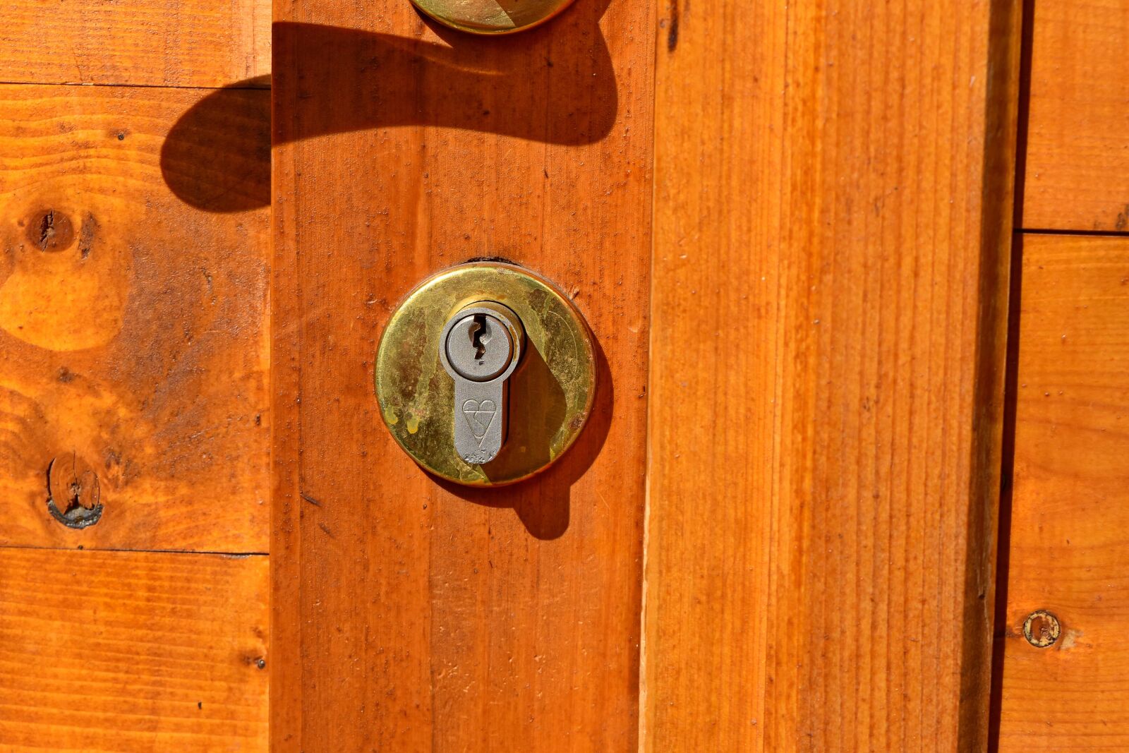Nikon D5500 sample photo. Fastener, lock, old, door photography