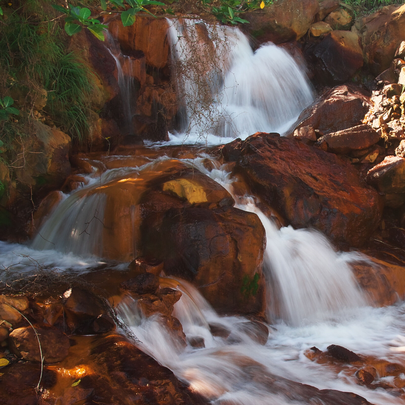 Canon EOS 40D sample photo. View, of, a, waterfalls photography