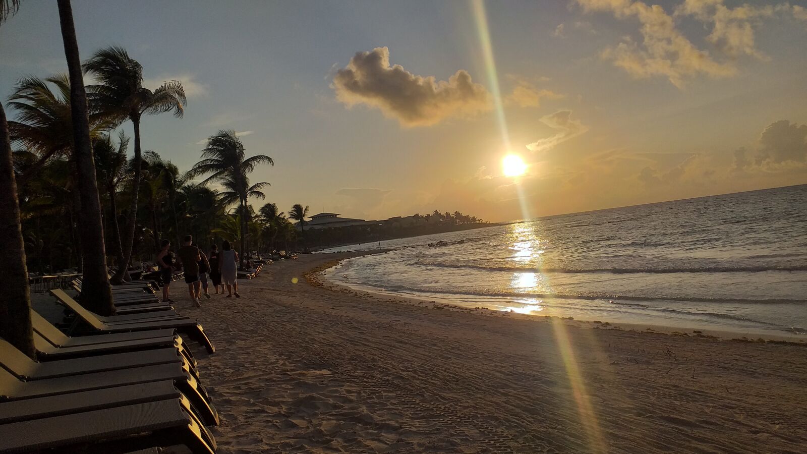Samsung Galaxy J6+ sample photo. Amanecer, en la, playa photography