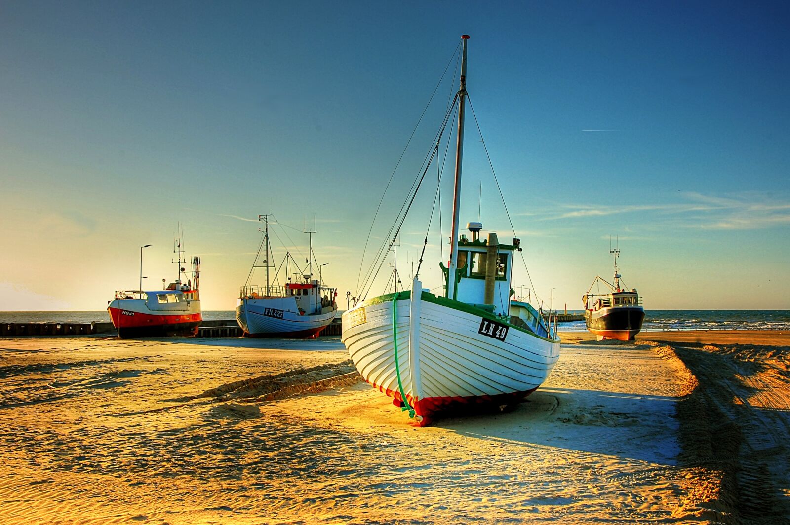 Nikon D40 sample photo. Cutter, north sea, port photography
