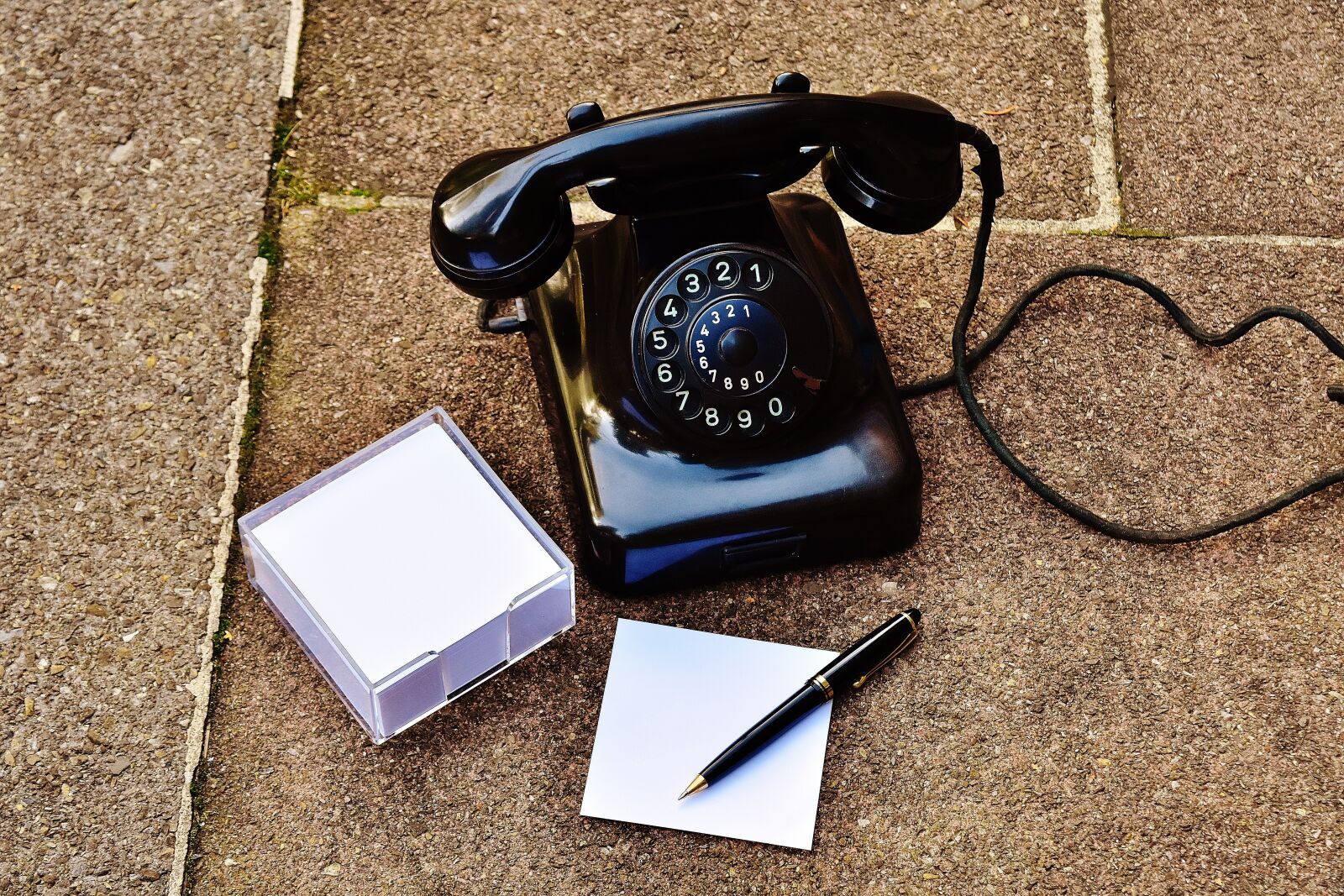 Nikon D7200 sample photo. Phone, old, year built 1955 photography