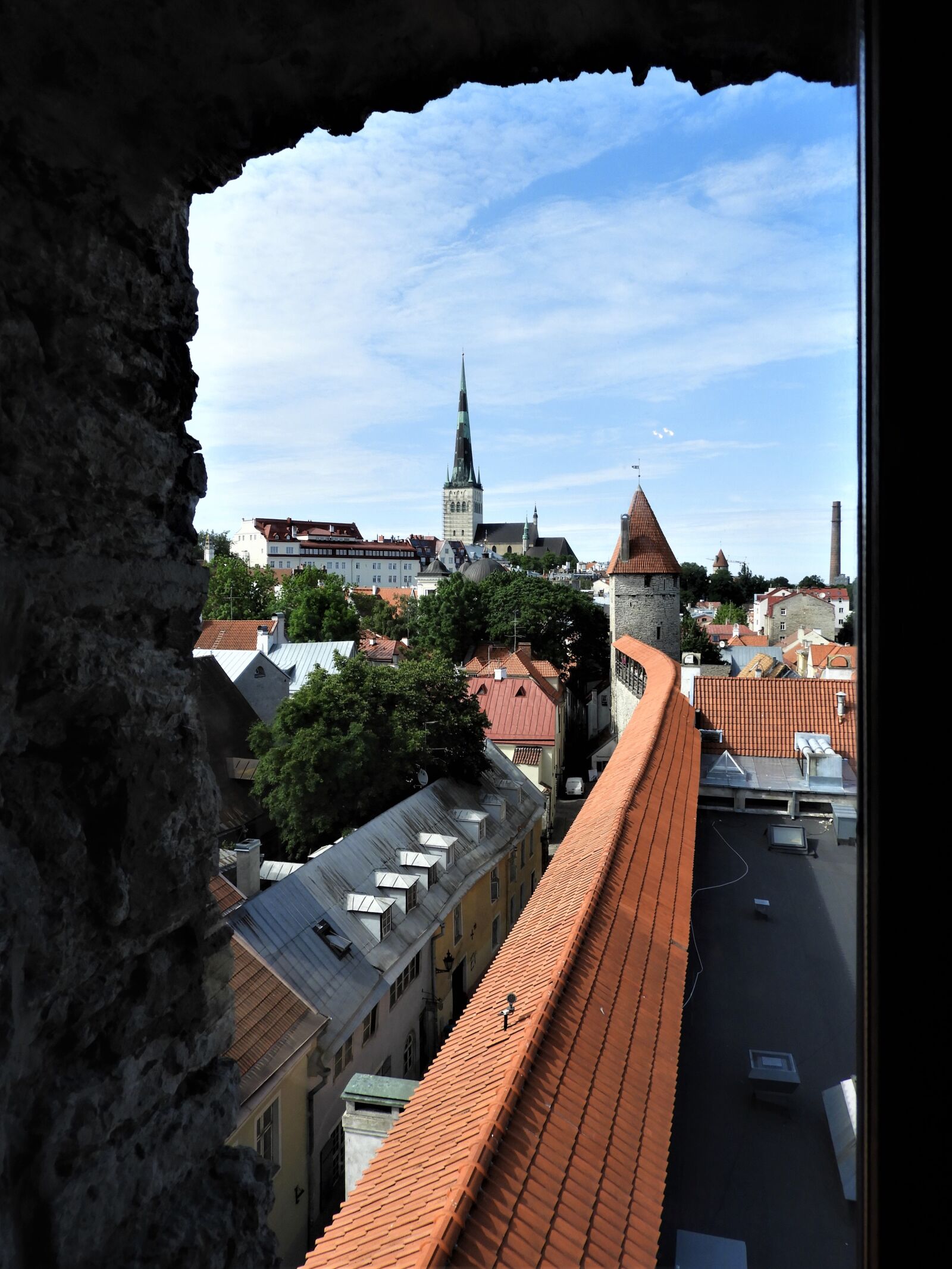 Nikon Coolpix B700 sample photo. Tallinn, medieval walls, old photography