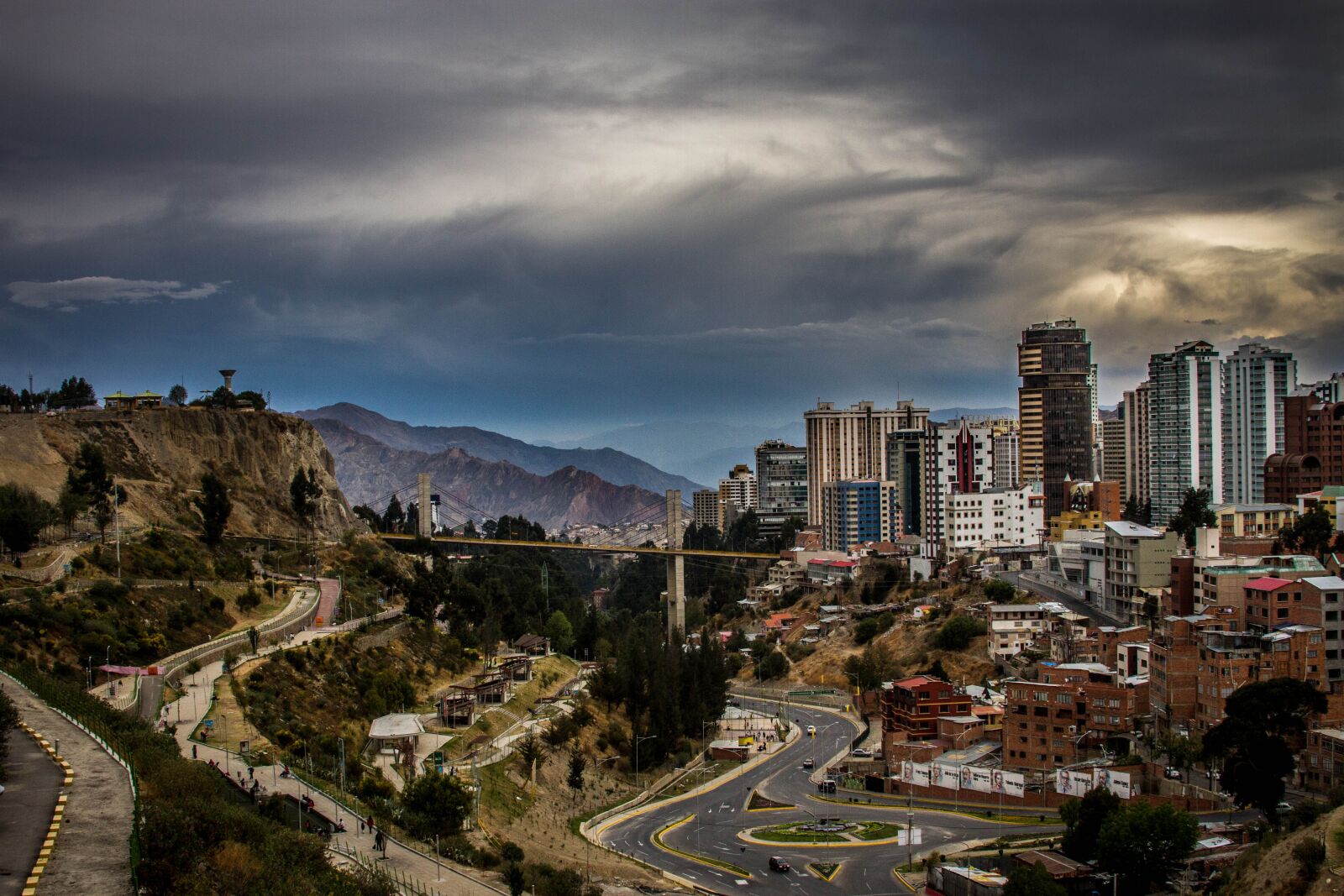 Canon EF 28-135mm F3.5-5.6 IS USM sample photo. City, peace, bolivia photography