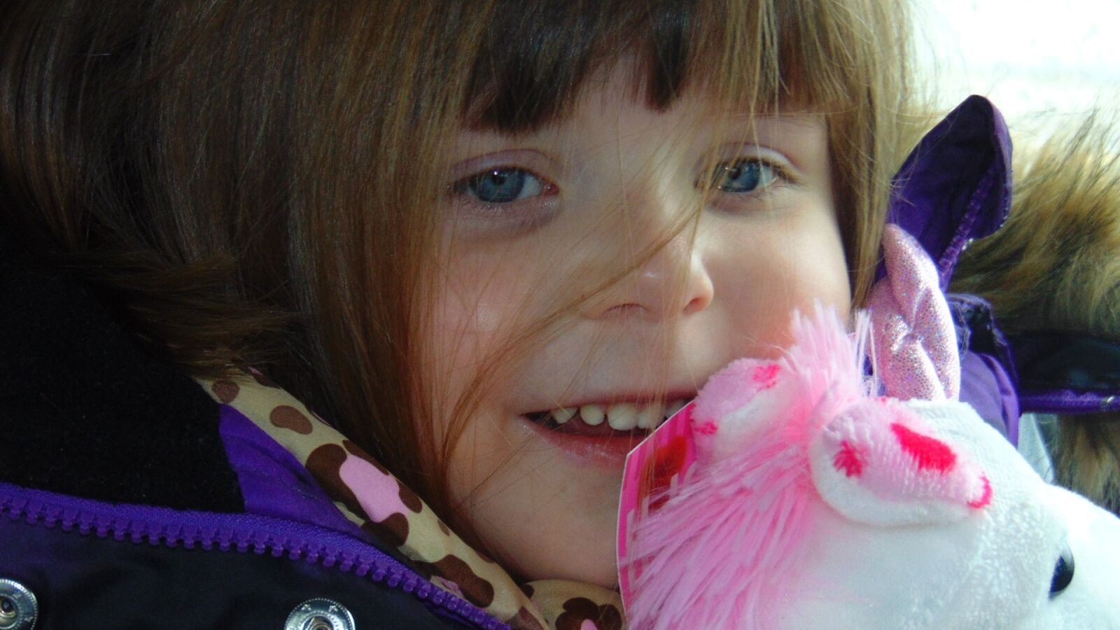 Sony Cyber-shot DSC-H300 sample photo. Little girl, cute, adorable photography