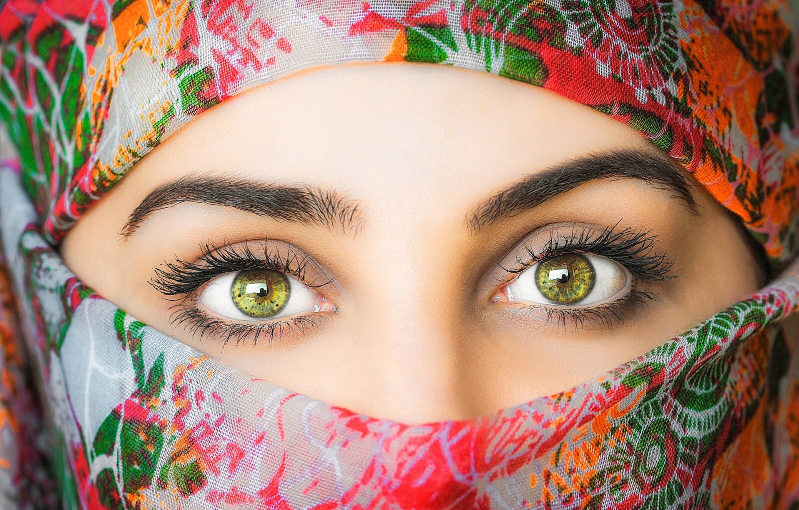 Nikon D700 sample photo. Woman, headscarf, exotic photography
