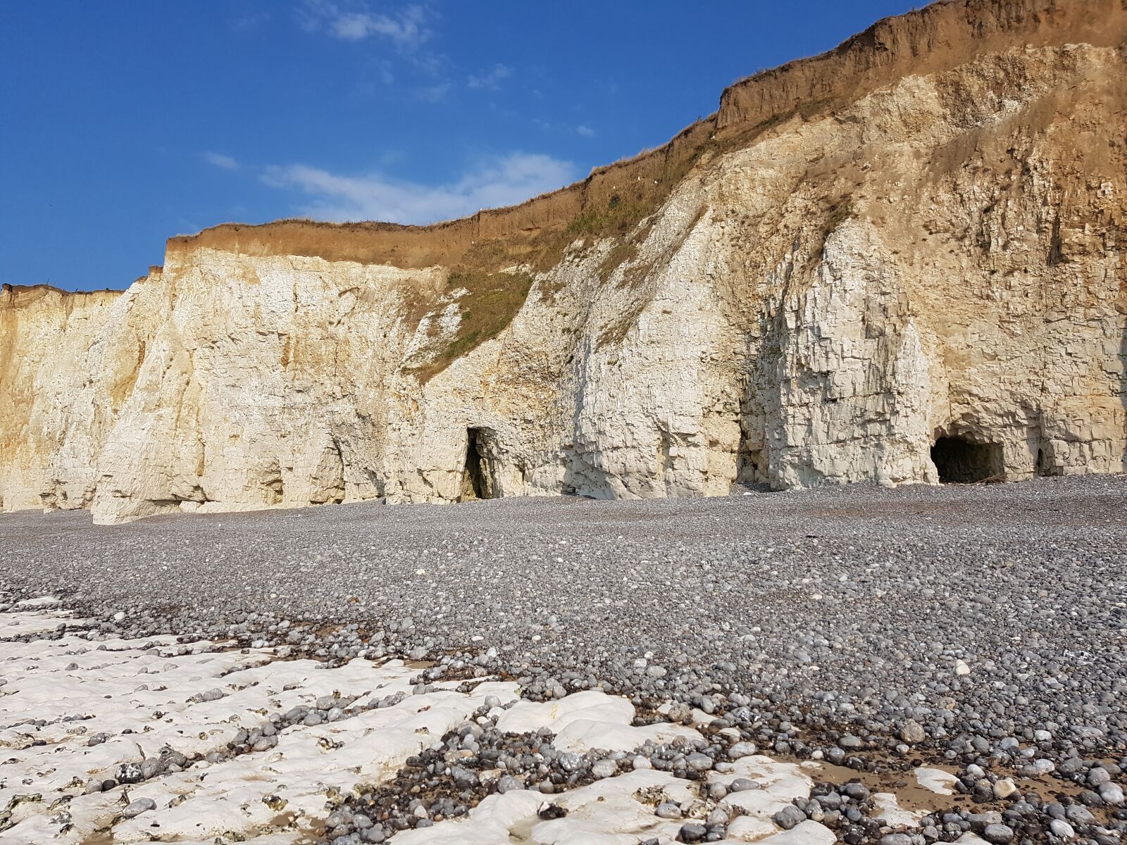Samsung Galaxy S7 sample photo. Chalk rock cliffs, caves photography