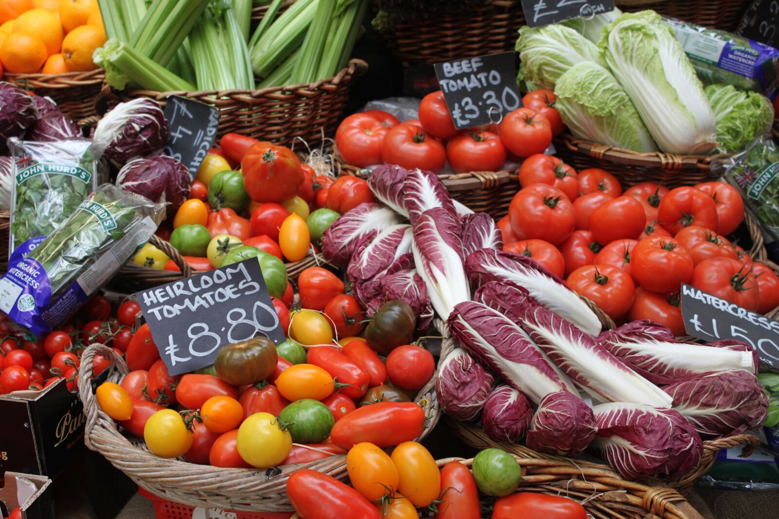 Canon EOS 500D (EOS Rebel T1i / EOS Kiss X3) sample photo. Market, london, vegetables photography