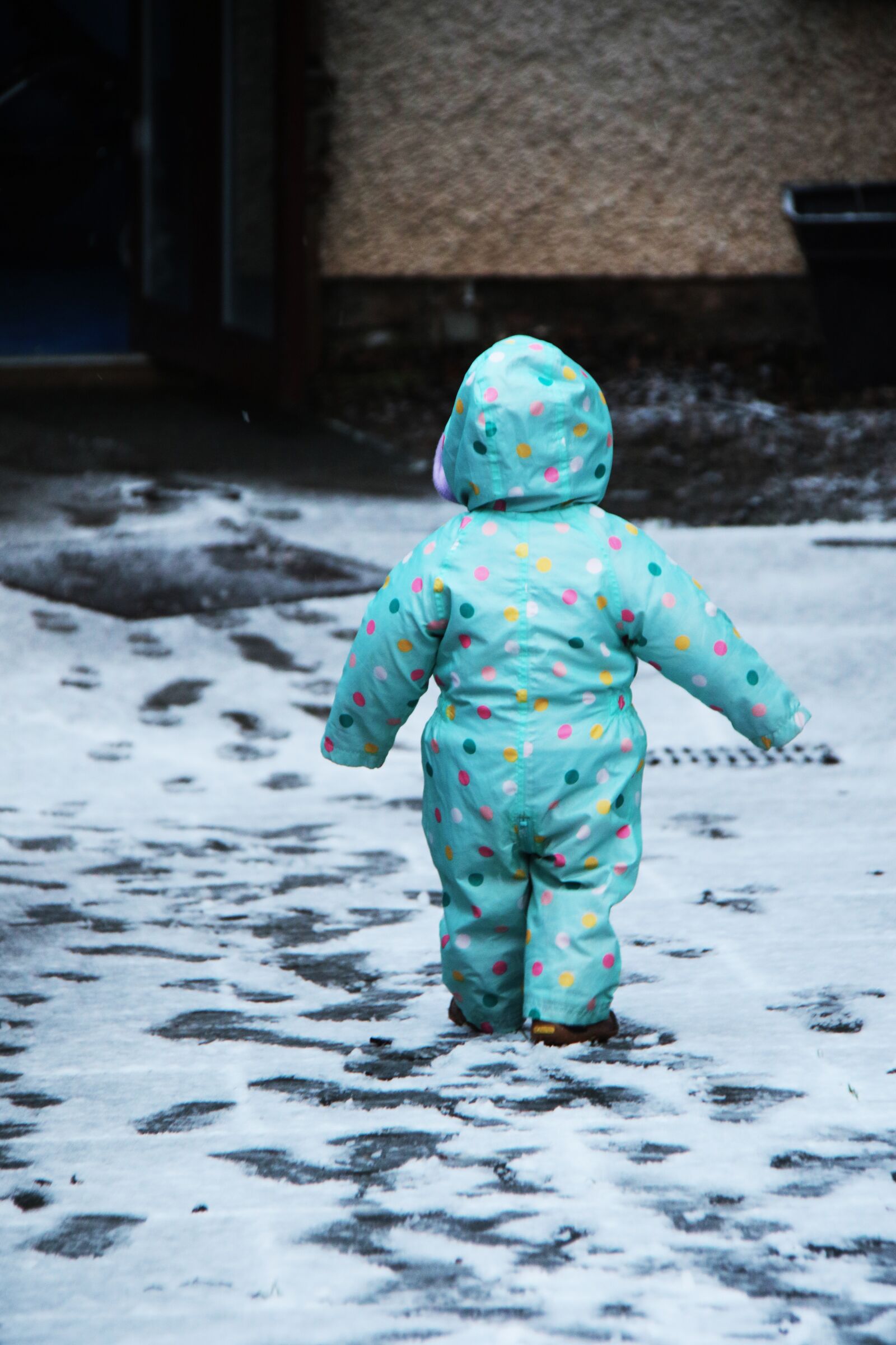Canon EF-S 18-200mm F3.5-5.6 IS sample photo. Snow, baby, edinburgh photography