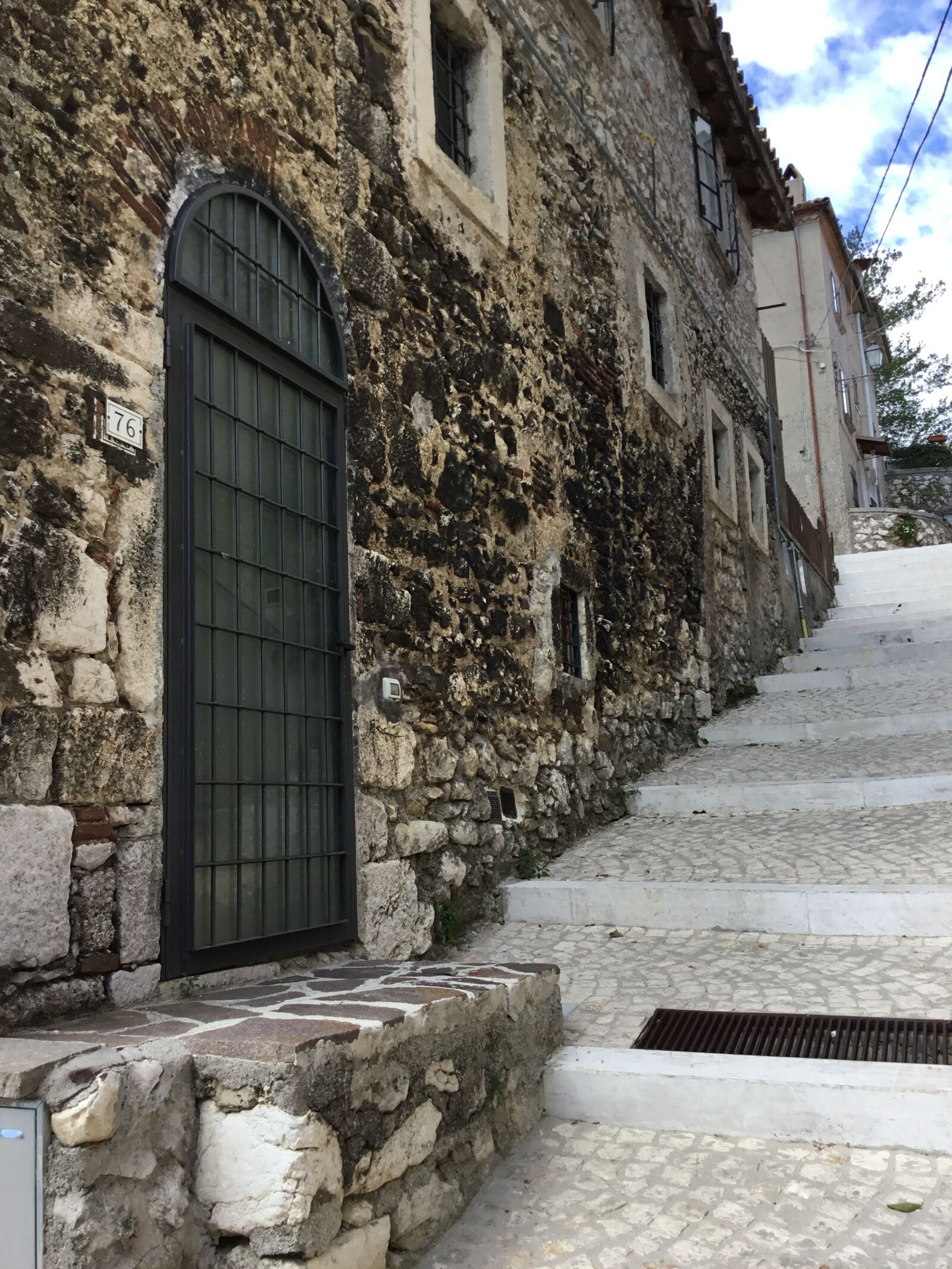 Apple iPad Pro sample photo. Villages, italians, historical photography