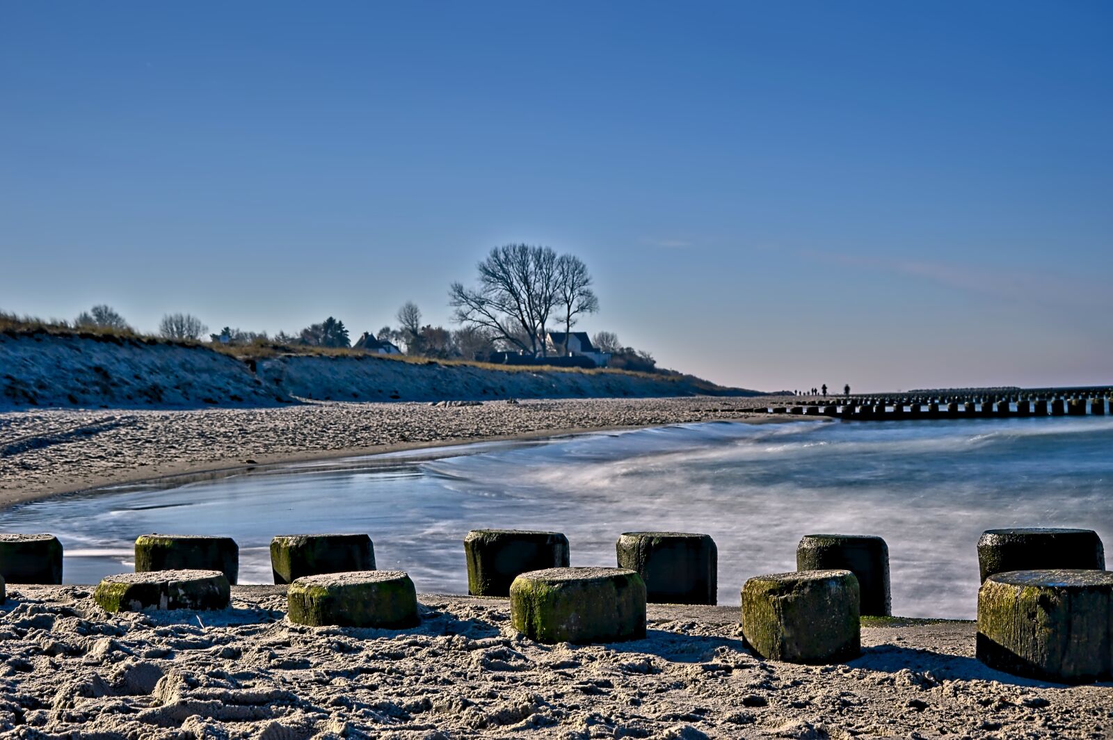 Nikon D3200 sample photo. Groynes, beach, sea photography