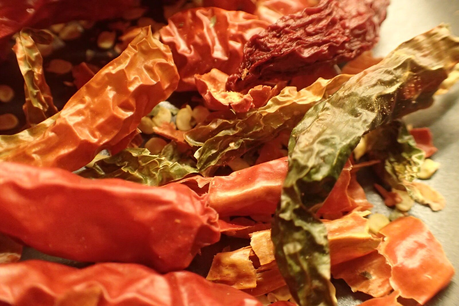 Olympus TG-4 sample photo. Cayenne, chili, chili, peppers photography