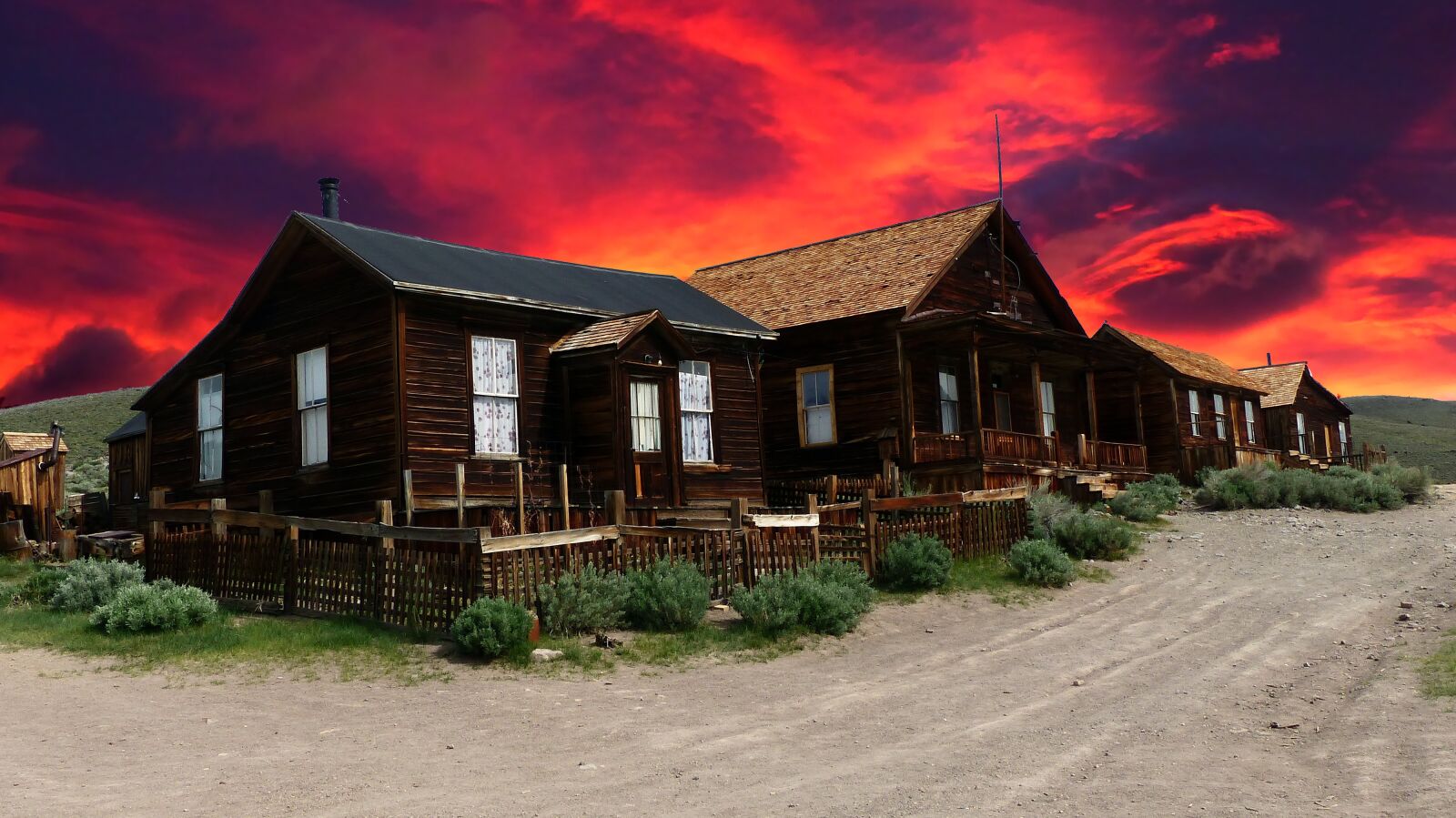 Panasonic Lumix DMC-FZ200 sample photo. Sunset, village, wood photography