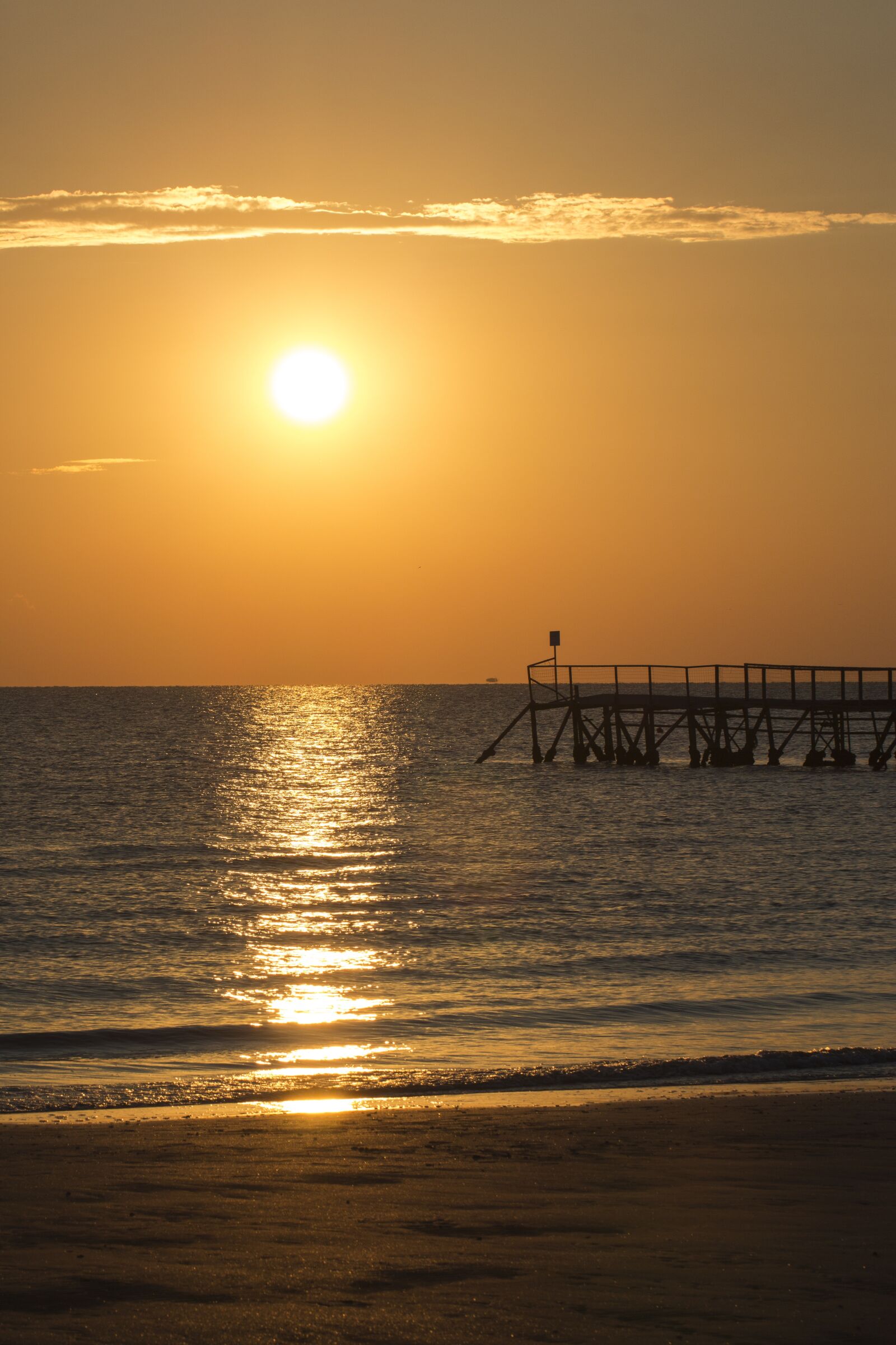 Canon EOS 650D (EOS Rebel T4i / EOS Kiss X6i) sample photo. Beach, sunrise, sea photography