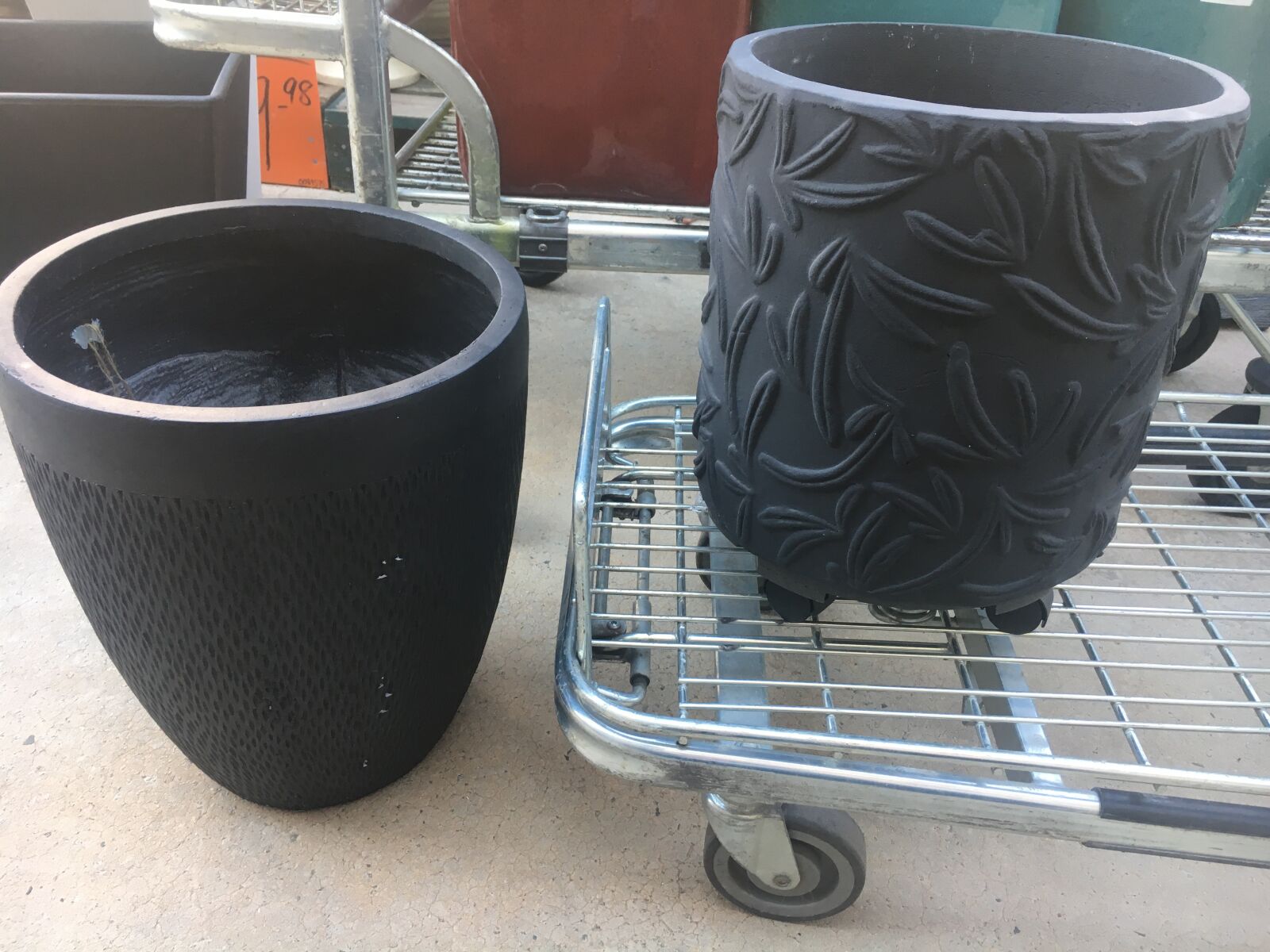Apple iPhone 6s sample photo. Pot, pottery, garden photography