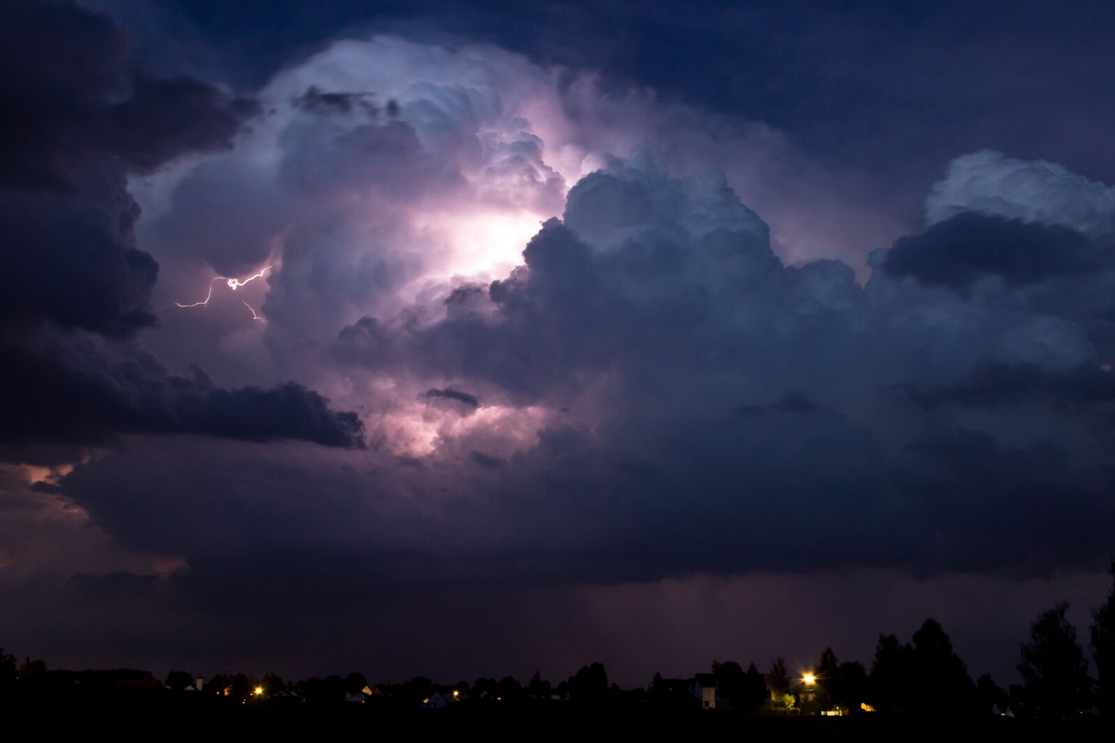 Canon EF-S 18-55mm F3.5-5.6 II sample photo. Thunderstorm, storm, flash photography