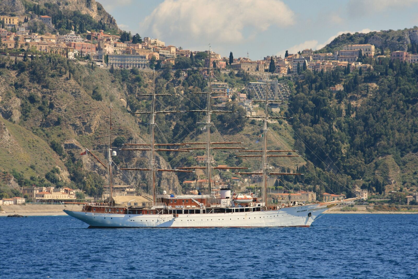 Canon EOS 400D (EOS Digital Rebel XTi / EOS Kiss Digital X) sample photo. Sicily, sailing boat, italy photography